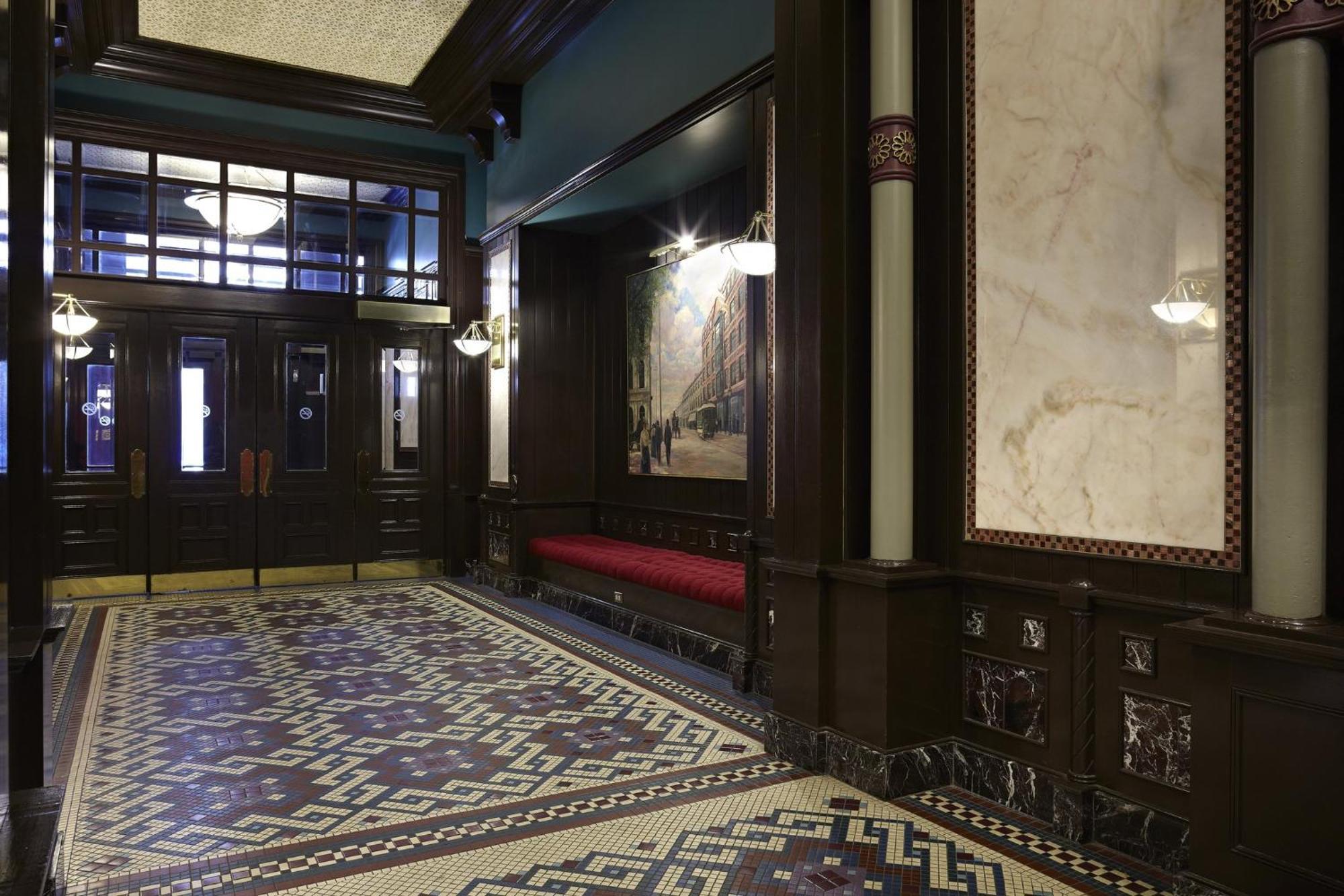 Intercontinental By Ihg 4*